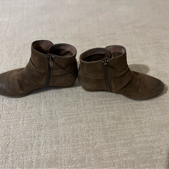 Dansko Brown Leather Ankle Boots size 40 - Picture 3 of 7